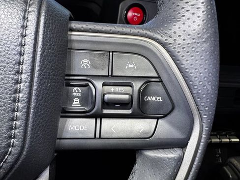 Certified 2025 Toyota 4Runner TRD Off-Road AWD/4WD image 32