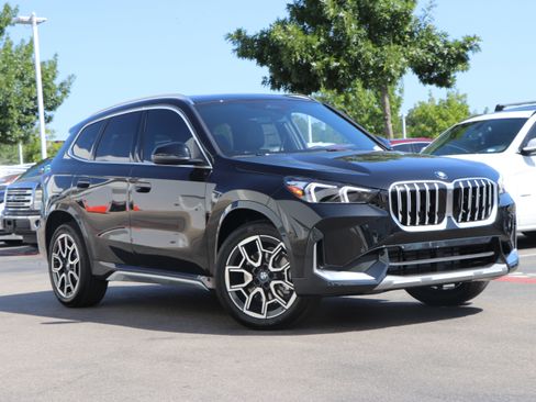 Used 2025 BMW X1 xDrive28i w/ Convenience Package AWD/4WD image 2