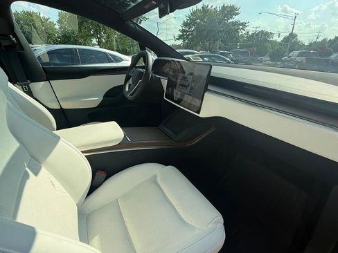 Used 2022 Tesla Model X AWD/4WD image 16