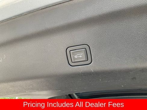 Used 2024 Chevrolet Tahoe LT AWD/4WD image 19
