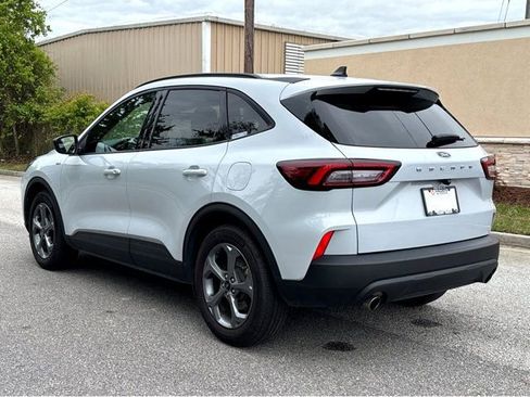 Used 2025 Ford Escape ST-Line FWD image 27