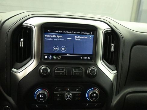 Used 2021 Chevrolet Silverado 1500 LT image 16