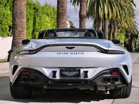 New 2026 Aston Martin V8 Vantage image 8
