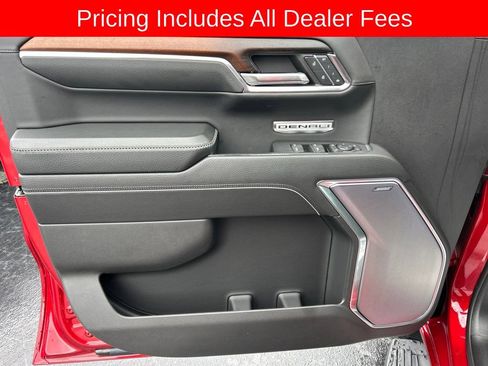 Used 2024 GMC Sierra 1500 Denali w/ Technology Package AWD/4WD image 5