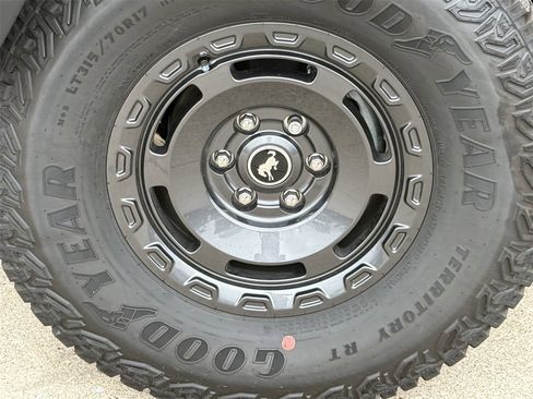 New 2025 Ford Bronco Badlands image 33