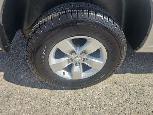 Used 2013 RAM 1500 Classic SLT w/ Remote Start & Security Group RWD image 41
