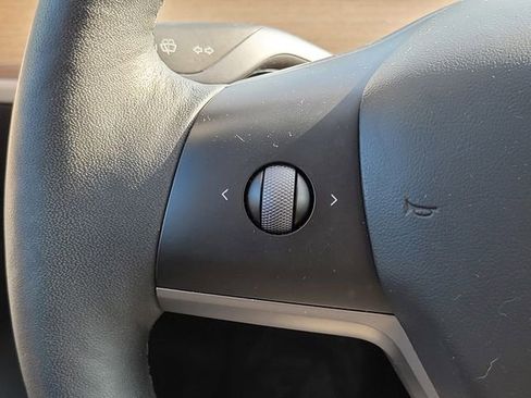 Used 2023 Tesla Model 3 Standard Range image 25