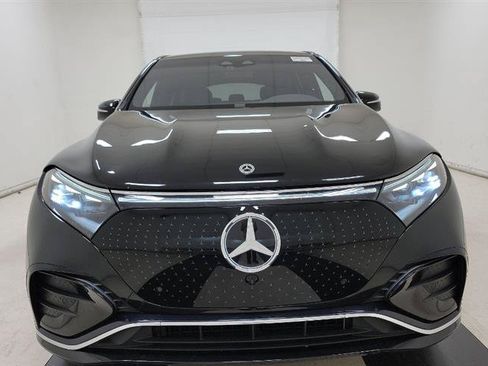 Used 2023 Mercedes-Benz EQS 580 4MATIC SUV image 2