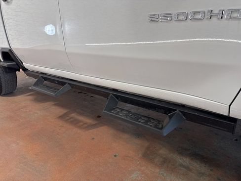 Used 2024 Chevrolet Silverado 2500 Custom w/ Custom Value Package AWD/4WD image 10