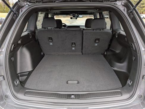 New 2025 Jeep Grand Cherokee Laredo X image 28