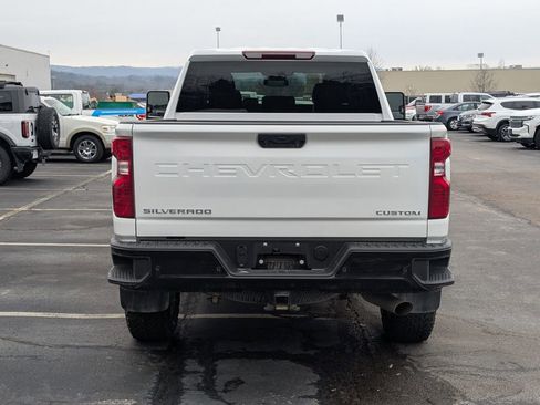 Used 2025 Chevrolet Silverado 2500 Custom w/ Custom Value Package image 6