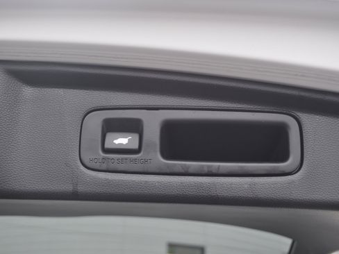 Used 2023 Honda CR-V EX-L image 12