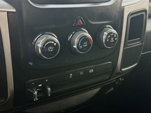 Used 2018 RAM 3500 SLT AWD/4WD image 18