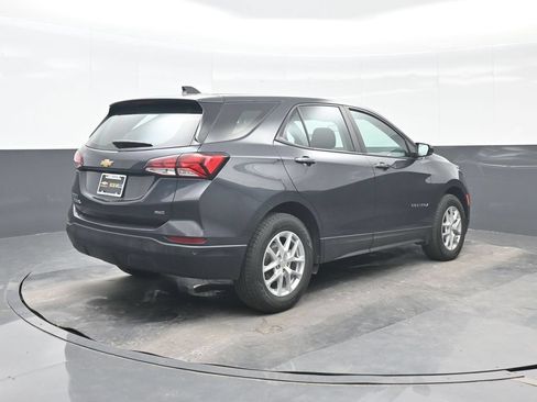 Used 2022 Chevrolet Equinox LS AWD/4WD image 6