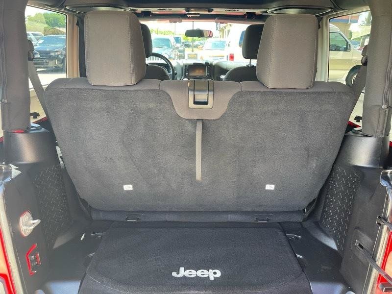 Used 2015 Jeep Wrangler Sport AWD/4WD image 35