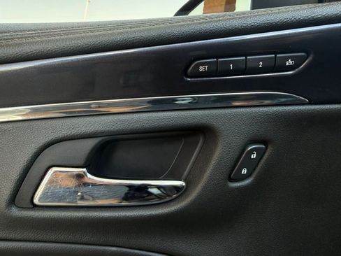 Used 2016 Chevrolet Impala LTZ FWD image 36