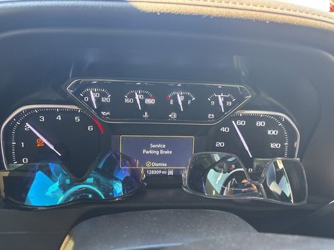 Used 2022 GMC Sierra 3500 SLE w/ SLE Convenience Package image 8