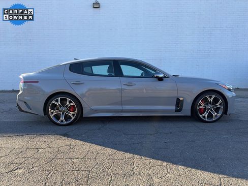 Used 2020 Kia Stinger GT1 image 1