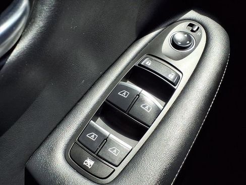Used 2020 INFINITI QX50 Luxe FWD image 18