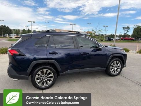 Used 2019 Toyota RAV4 XLE Premium w/ Cold Weather Package AWD/4WD image 8