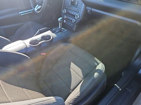 Used 2016 Ford Mustang Convertible RWD image 13