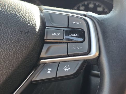 Used 2018 Honda Accord Sport image 29