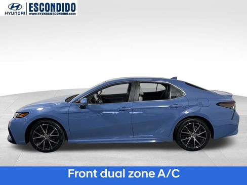 Used 2023 Toyota Camry SE image 3