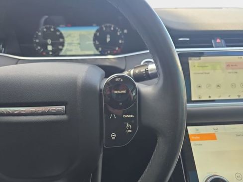 Used 2020 Land Rover Range Rover Evoque SE image 21