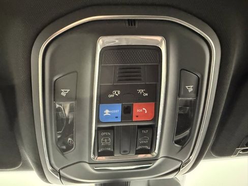 New 2025 Jeep Grand Cherokee Laredo X image 31