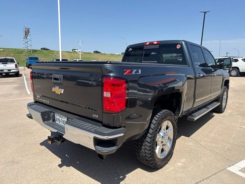 Used 2018 Chevrolet Silverado 2500 LTZ w/ Vortec Plus Package AWD/4WD image 8
