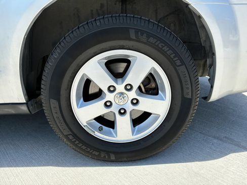 Used 2010 Dodge Grand Caravan Hero w/ Popular Equipment Group FWD image 19