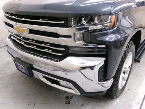 Used 2019 Chevrolet Silverado 1500 LTZ w/ LTZ Premium Package image 13