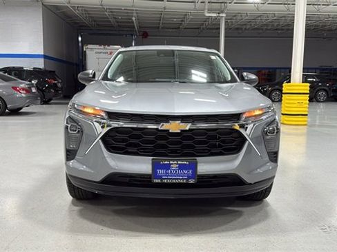 Used 2024 Chevrolet Trax LS image 18