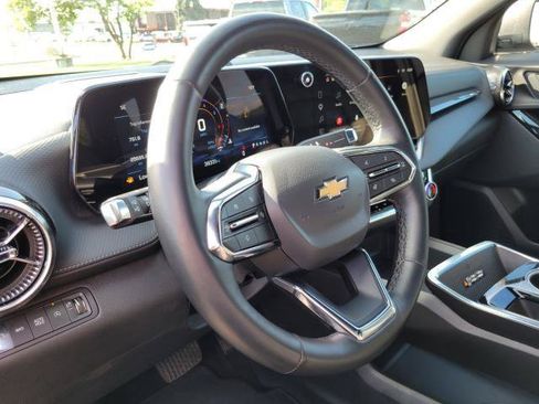 Used 2025 Chevrolet Equinox LT w/ Convenience Package II AWD/4WD image 10