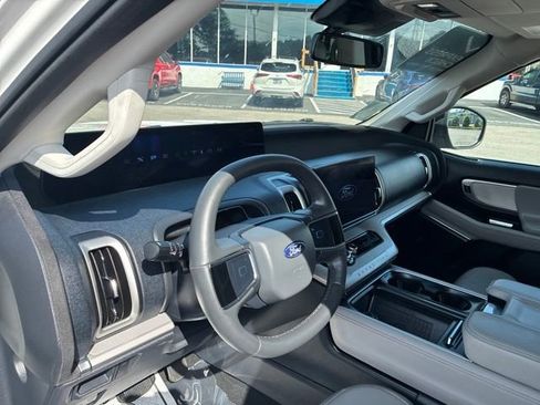 Used 2025 Ford Expedition Max Active RWD image 29