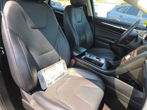 Used 2018 Ford Fusion Titanium FWD image 20