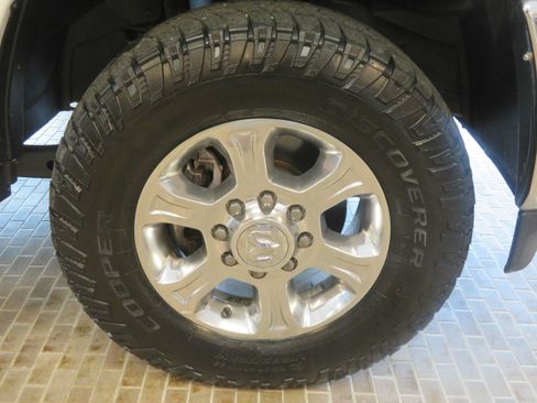 Used 2024 RAM 2500 Big Horn w/ Off Road Package AWD/4WD image 10