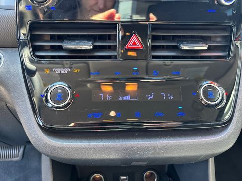 Used 2022 Hyundai Ioniq SE image 22