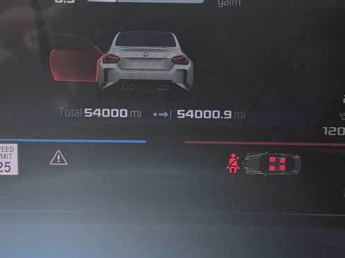 Used 2024 BMW M2 image 3