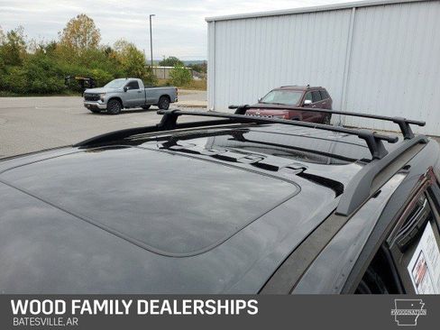 Certified 2023 Chevrolet Traverse Premier w/ Redline Edition image 11