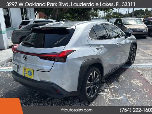 Used 2019 Lexus UX 200 w/ Premium Package FWD image 10