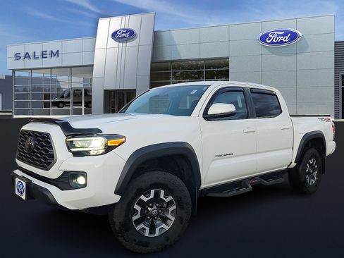 Used 2023 Toyota Tacoma TRD Off-Road image 7