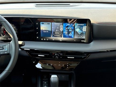 New 2026 Nissan Kicks SR image 14