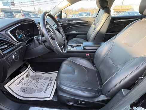 Used 2019 Ford Fusion Titanium image 10