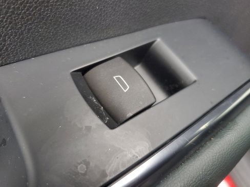 Used 2024 GMC Acadia AT4 image 13