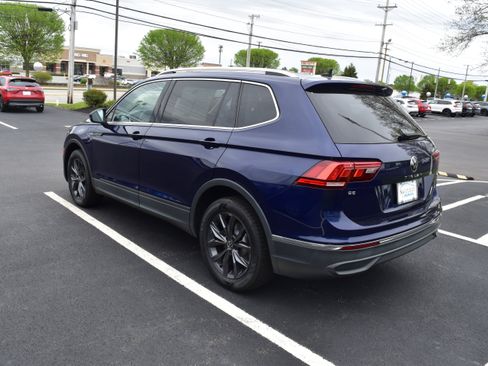 Used 2022 Volkswagen Tiguan SE AWD/4WD image 4