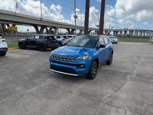 Used 2025 Jeep Compass Limited image 8