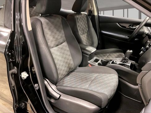 Used 2018 Nissan Rogue Sport SV AWD/4WD image 28