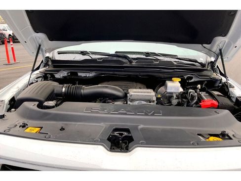 Used 2024 RAM 1500 Laramie AWD/4WD image 12