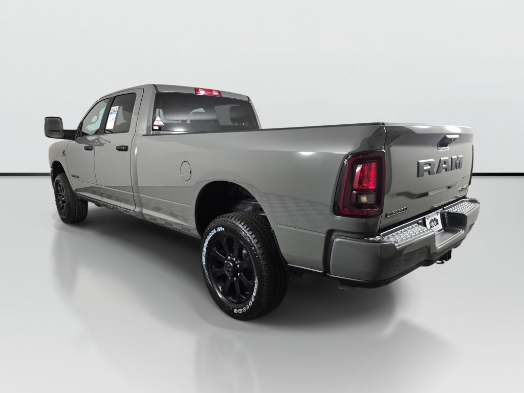 New 2026 RAM 2500 Big Horn AWD/4WD image 7